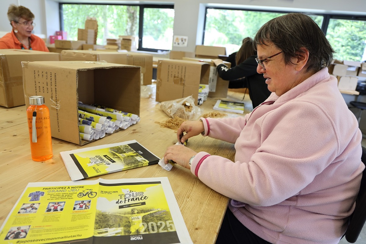 Des milliers de posters et un maillot jaune pour esatco Guingamp
