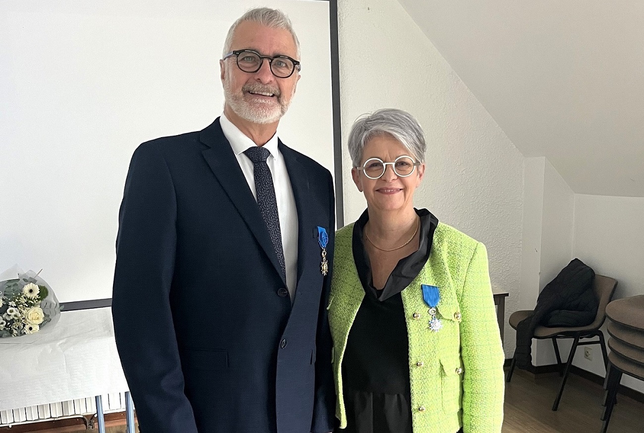 Une directrice et un administrateur promus au grade de Chevalier de l&rsquo;Ordre national du mérite